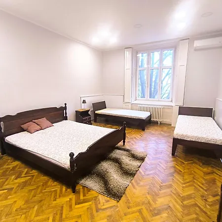 Downtown In Walk Zone With 3 Bedrooms And Garage Apartman *